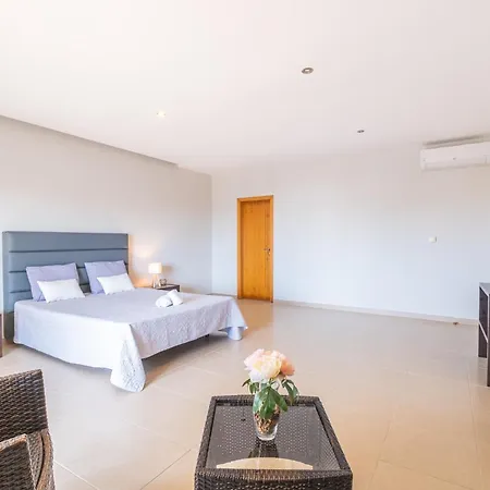 Villa Aica - By Bedzy Guia