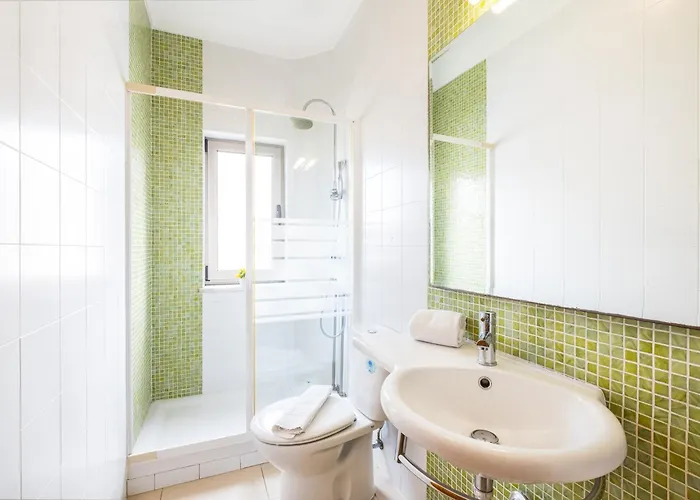 Aica - By Bedzy Guia (Faro)