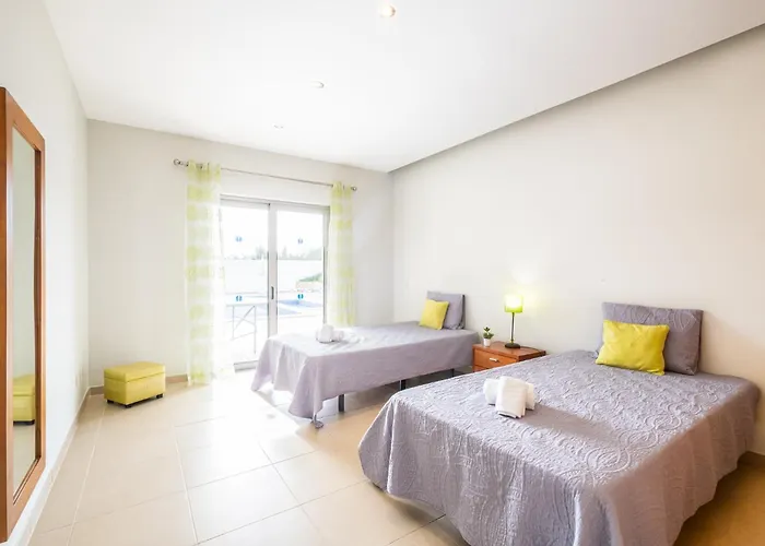 Aica - By Bedzy * Guia (Faro)