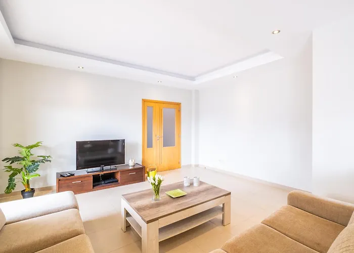 Villa Aica - By Bedzy *