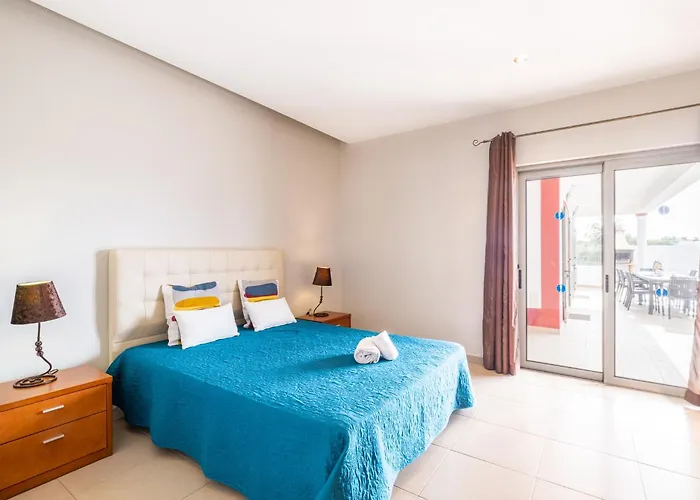 Aica - By Bedzy Villa Guia (Faro)